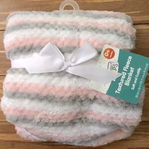 NWT Little Steps textured fleece blanket